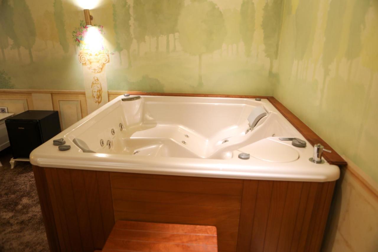Hotel Golden Ring Farke e Madhe