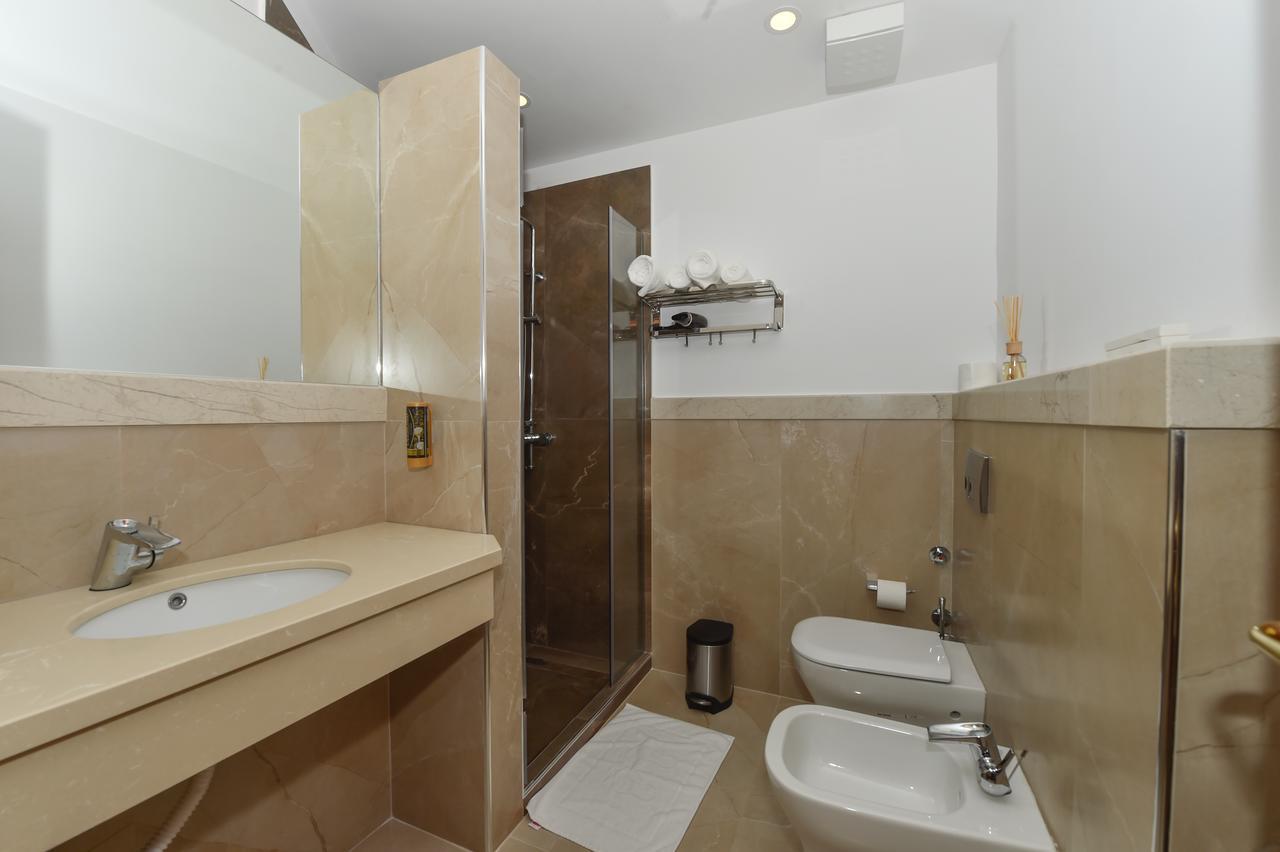 Golden Ring Hotel Farke e Madhe